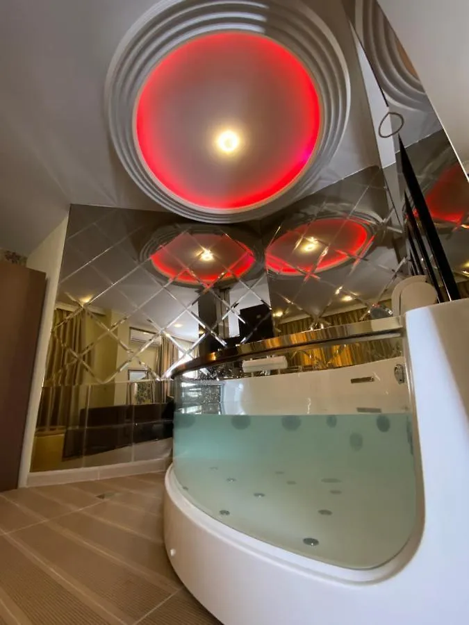 ****  Hotel Deluxe Tirana Albania