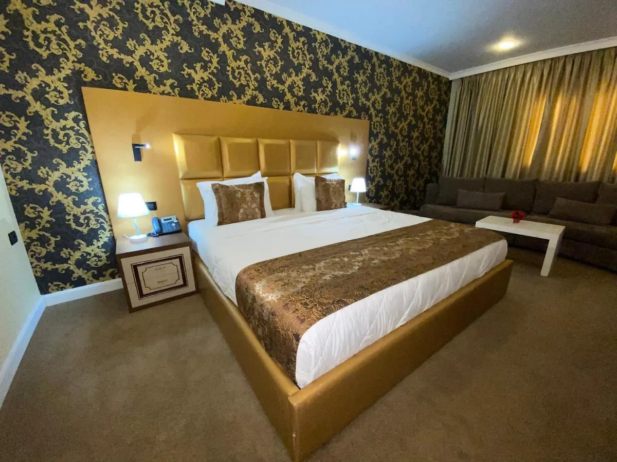 Hotel Deluxe Тирана 4*,  Албания
