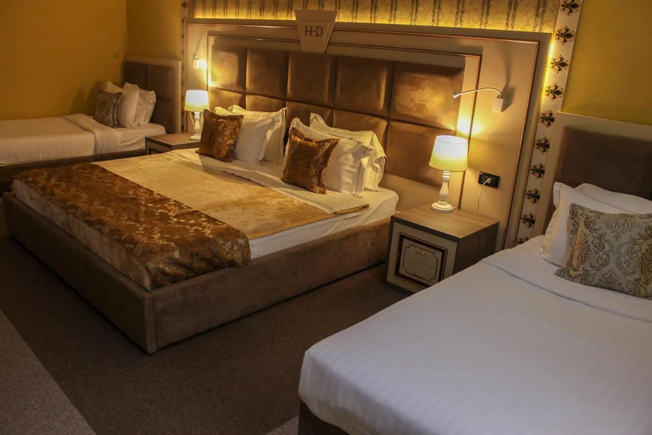 Hotel Deluxe Tiran