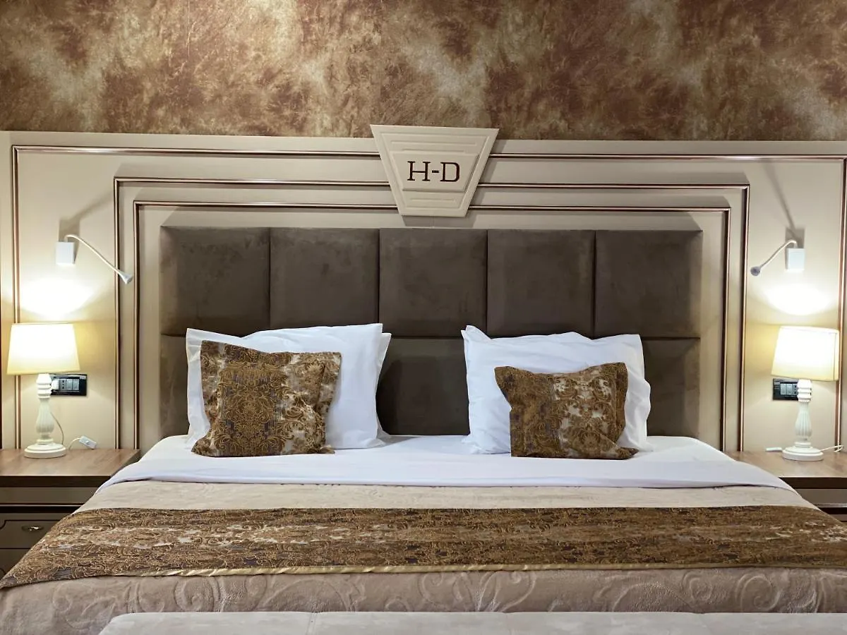 Hotel Deluxe Tiran 4*,