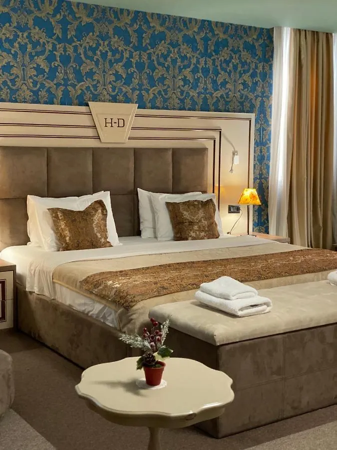 Hotel Deluxe Tiran