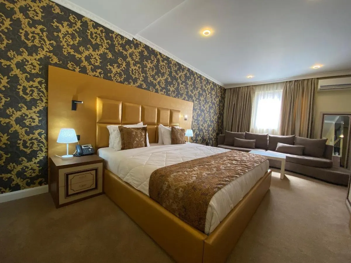 Hotel Deluxe Tiran