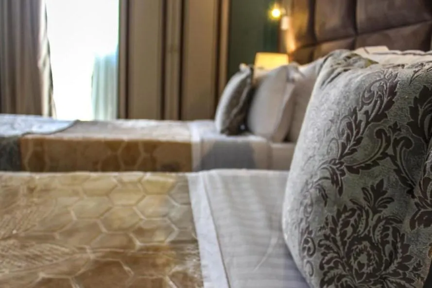 Hotel Deluxe Tiran