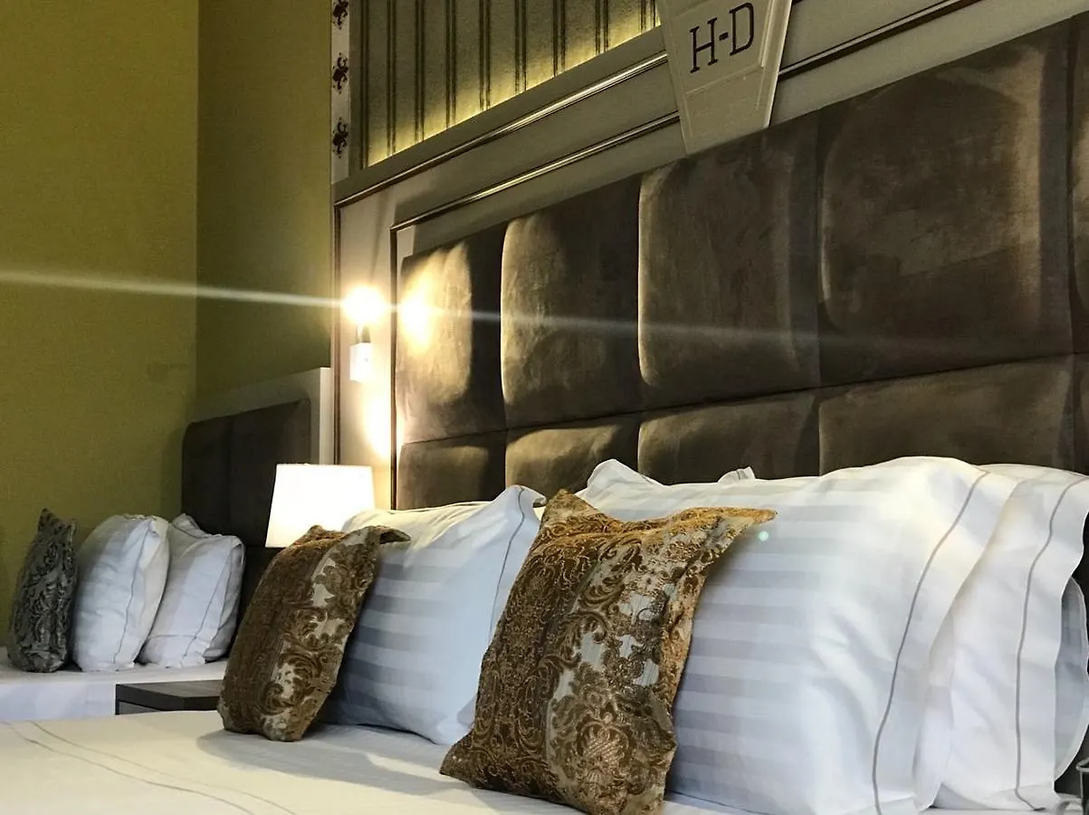 Hotel Deluxe Tiran Arnavutluk